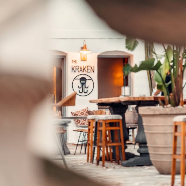 ΤΑΤΣΑΝΗΣ Α. – ΚΑΡΑΛΗΣ Σ. – THE KRAKEN – COCKTAIL BAR – ΚΥΘΝΟΣ ΚΥΚΛΑΔΕΣ