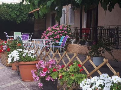 ACHILLEAS ROOMS – ΓΙΩΤΗ ΠΑΡΑΣΚΕΥΗ – ΕΝΟΙΚΙΖΟΜΕΝΑ ΔΩΜΑΤΙΑ – ΣΥΒΟΤΑ ΗΓΟΥΜΕΝΙΤΣΑ ΘΕΣΠΡΩΤΙΑΣ