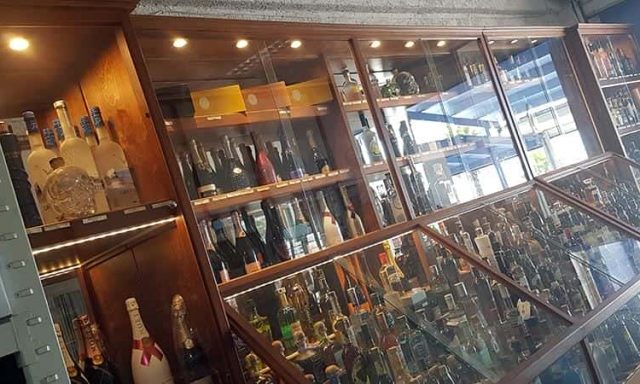 ΚΑΒΑ ΠΟΤΩΝ ΠΥΡΓΟΣ ΑΓΙΟΣ ΑΝΔΡΕΑΣ ΣΑΝΤΟΡΙΝΗ-ΚΑΡΑΜΟΛΕΓΚΟΣ ΜΙΧΑΛΗΣ