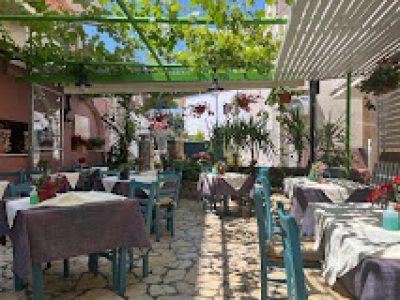 ΜΗΝΑΣ ΚΩΝΣΤΑΝΤΙΝΟΣ – KOSTAS TRADITIONAL TAVERNA – ΤΑΒΕΡΝΑ – ΚΕΡΚΥΡΑ