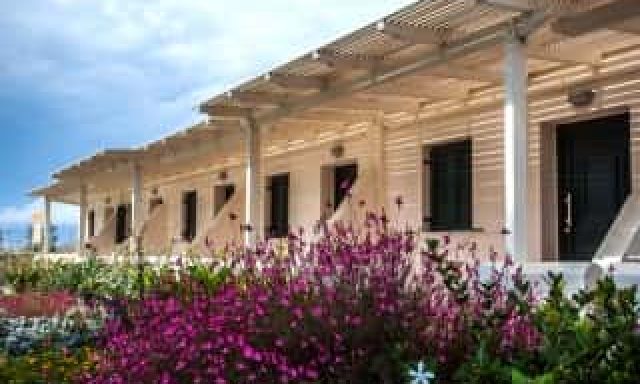 MARAGAS CAMPING – ΑΦΟΙ ΚΑΛΟΓΕΙΤΟΝΑ ΚΑΡΕΓΛΑ – ΚΑΜΠΙΝΓΚ – ΝΑΞΟΣ ΚΥΚΛΑΔΕΣ